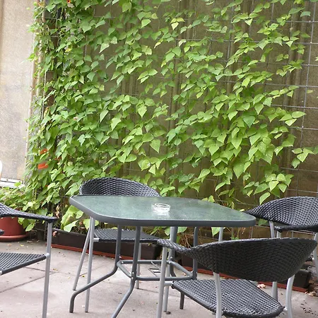 Schramm Apartment *